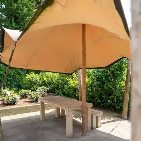 Apartamento Modern Veluwe With Indoor And Outdoor Pools And Air Conditioning *